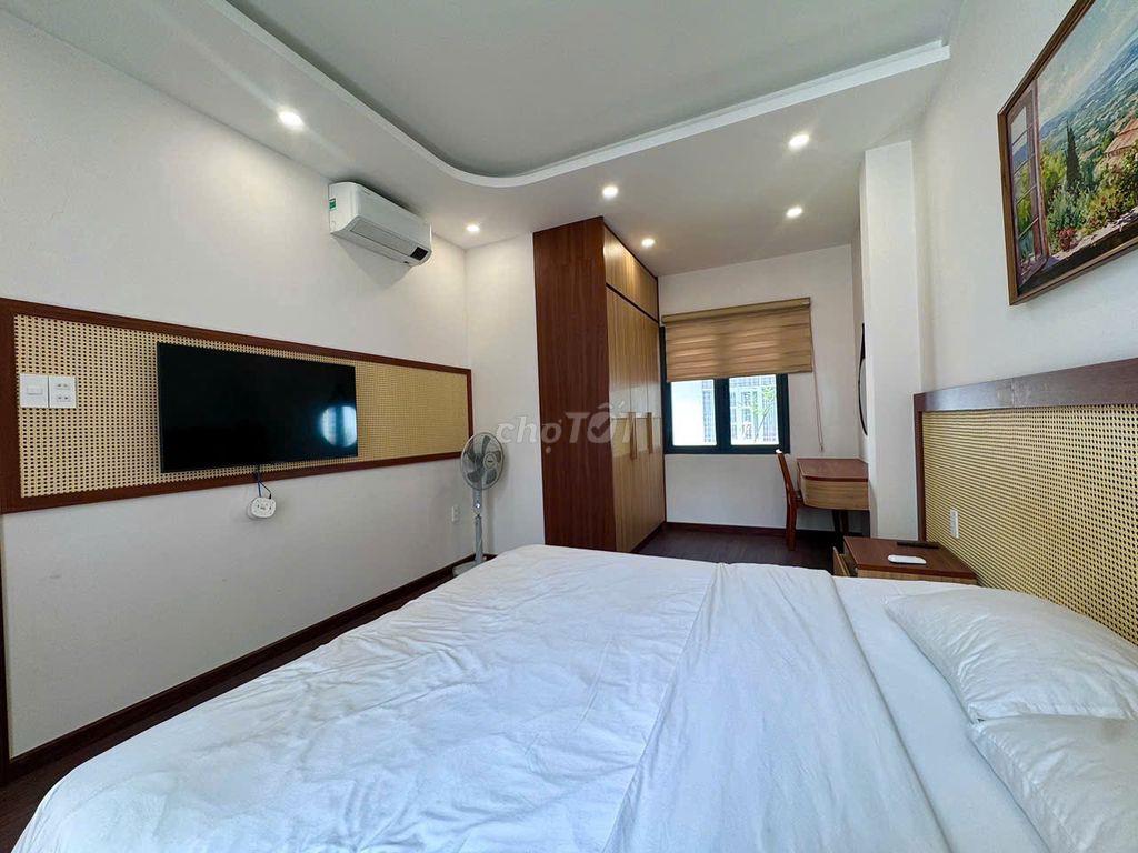 CHO THUÊ CĂN HỘ 1 PHÒNG NGỦ BAN CÔNG RỘNG_ĐƯỜNG HẢI TRIỀU