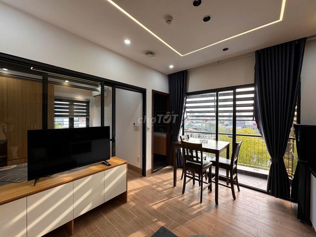 Cho thuê căn hộ 1PN, có ban công, mới xây, gần ngay Vincom