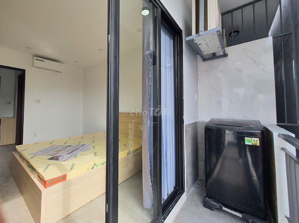 Căn hộ 1 phòng ngủ, có ban công, mới xây, cực kì yên tĩnh