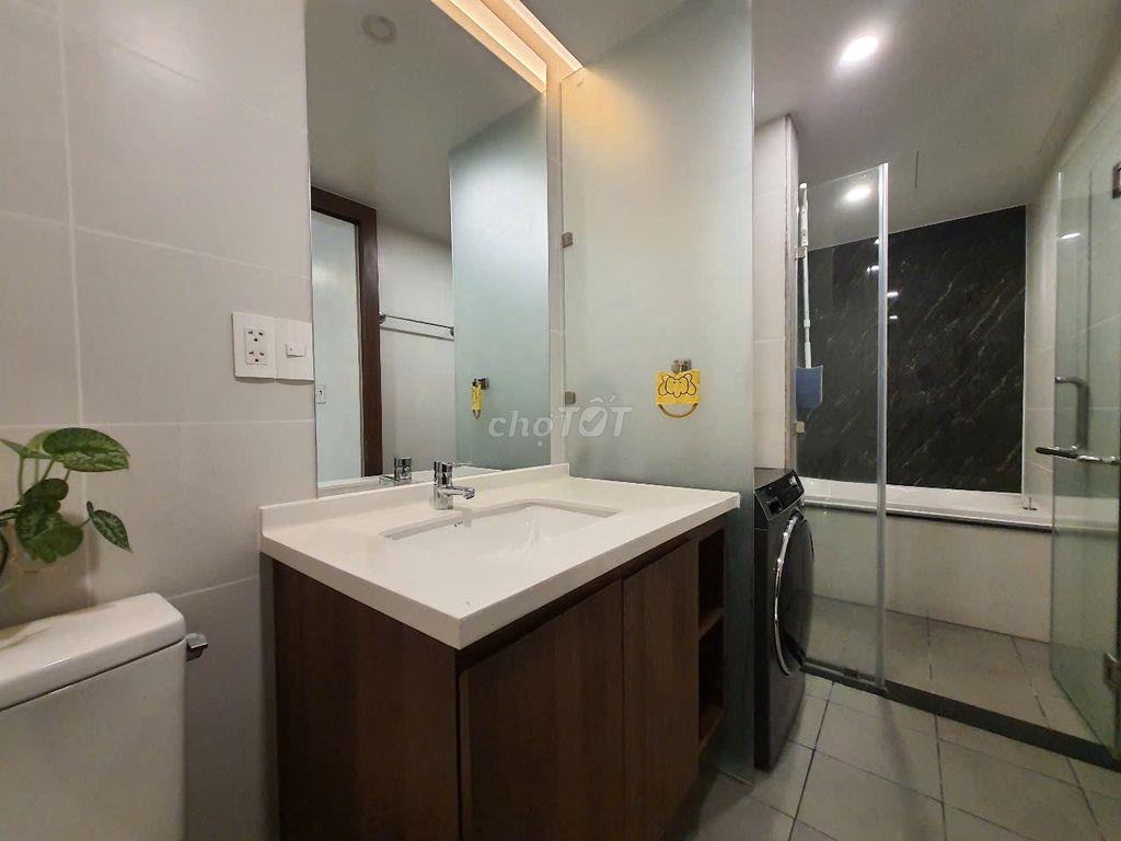 Cho thuê căn hộ 2 phòng ngủ, có hồ bơi, bồn tắm nằm, gần biển Mỹ Khê