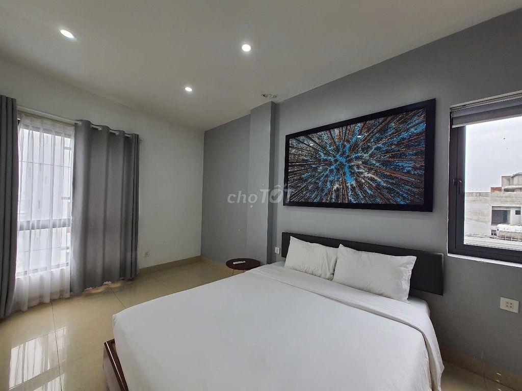Cho thuê căn hộ 1 phòng ngủ, 50m2, ban công rộng, tầng 4, hướng biển