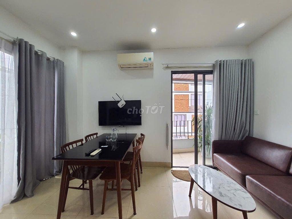 Cho thuê căn hộ 1 phòng ngủ, 50m2, ban công rộng, tầng 4, hướng biển