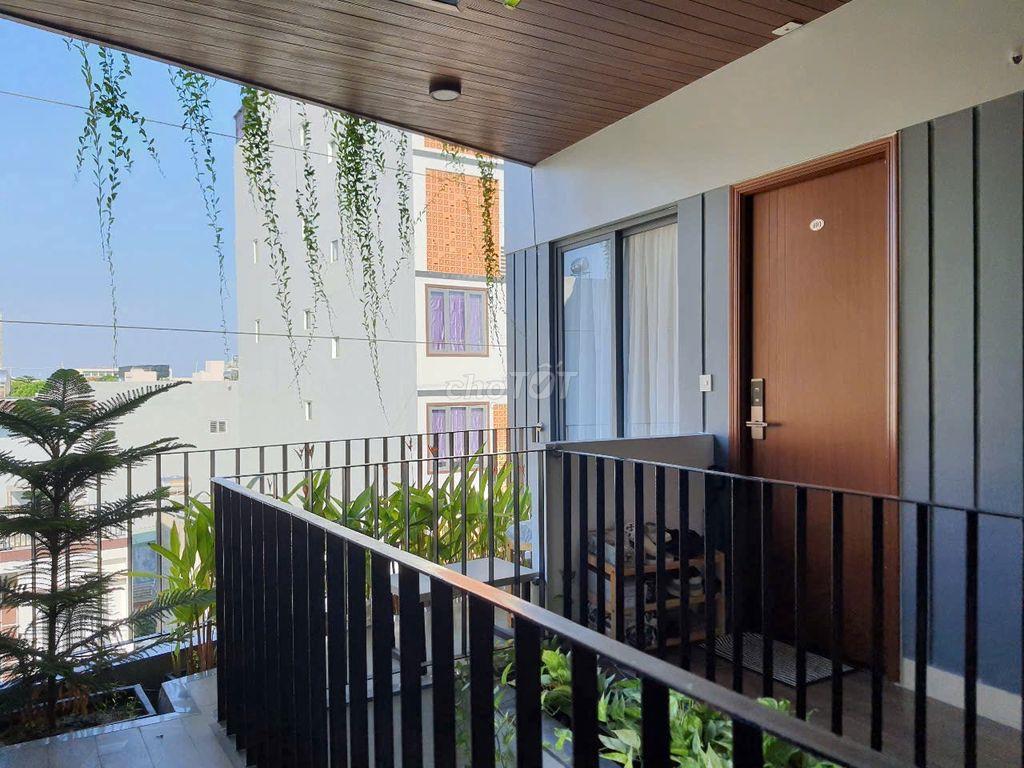 Cho thuê căn hộ 1 phòng ngủ, 50m2, ban công rộng, tầng 4, hướng biển