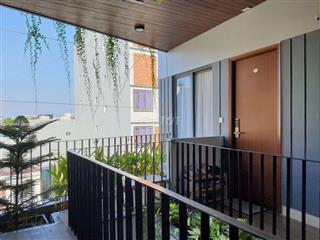 Cho thuê căn hộ 1 phòng ngủ, 50m2, ban công rộng, tầng 4, hướng biển