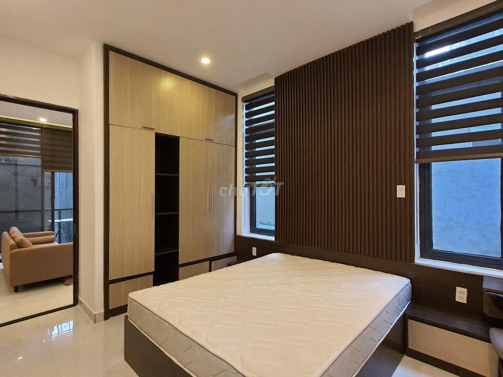 Cho thuê căn hộ 2 phòng ngủ, 2 phòng tắm, có ban công, gần ngày Kmart