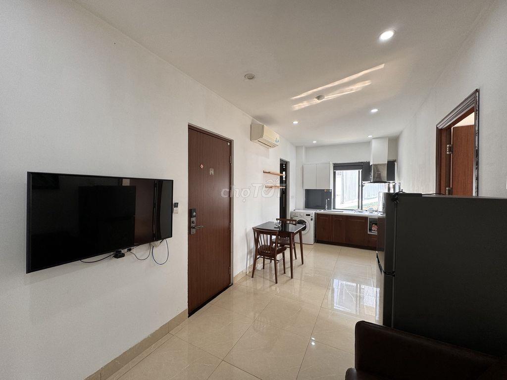 Cho thuê căn hộ 1 phòng ngủ, 50m2, ban công rộng, tầng 2, gần biển
