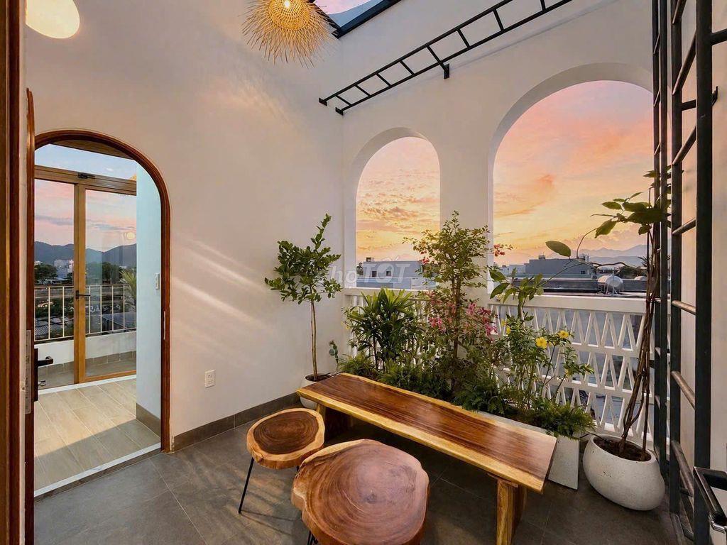 🏝️✨ MINI VILLA LUXURY – NGUYỄN TẤT THÀNH, SÁT BIỂN 🌊 ✨🏝️