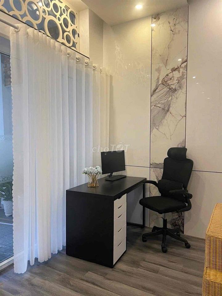 Cho thuê nhà 3 tầng mặt tiền đường 7m5 Ỷ Lan Nguyên Phi, Đà Nẵng