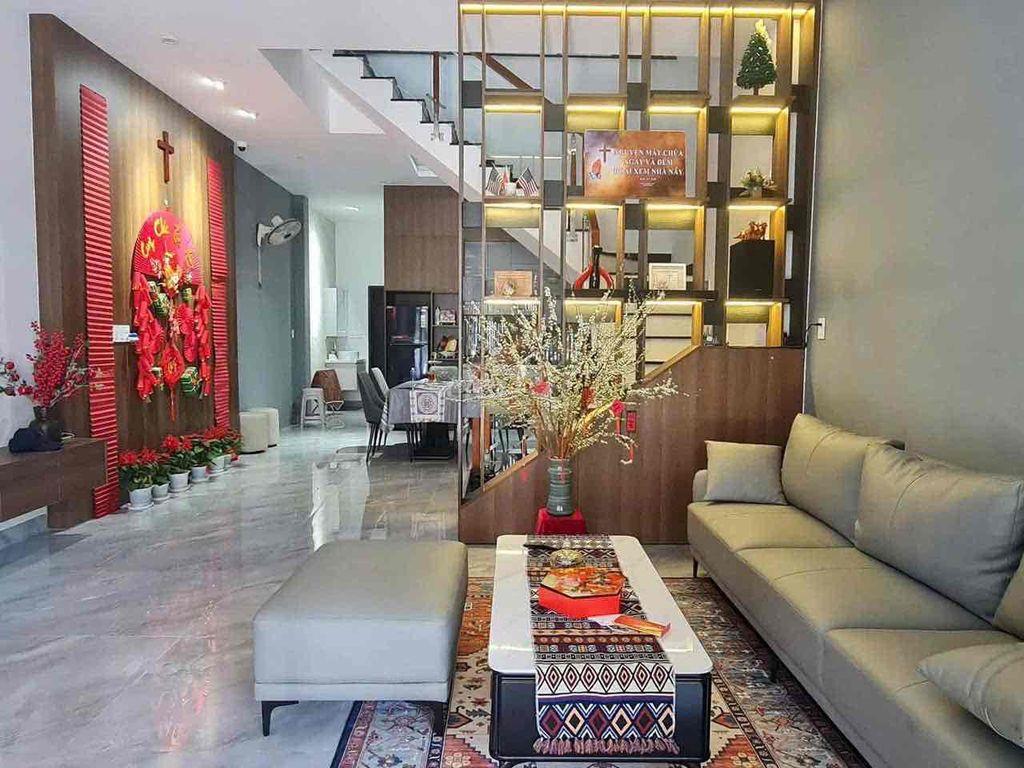 cho thuê nhà 3 tầng mặt tiền Hà Huy giáp. Hoà Cường, Đà Nẵng