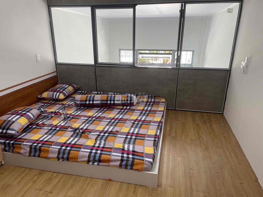 Căn hộ mặt tiền đưởng Cẩm Nam 6 , lề 5m