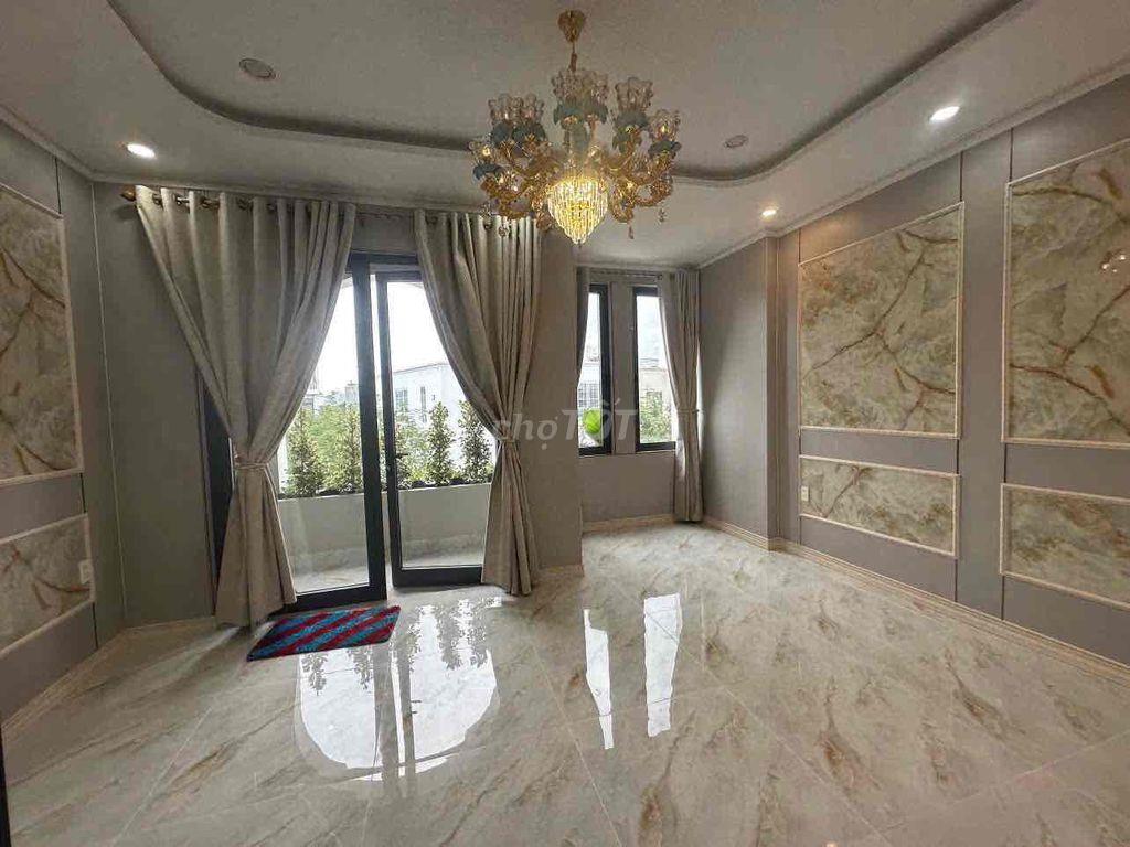Nhà 3 tầng full nội thất cao cấp diện tích sàn 282m2