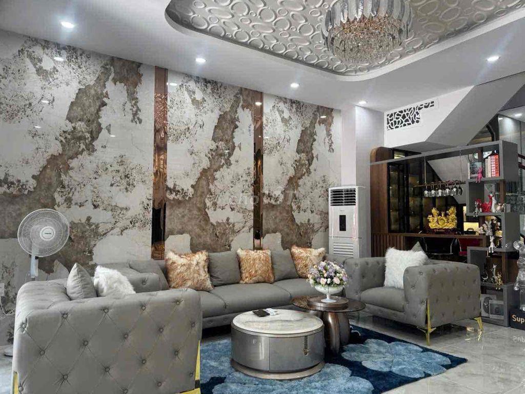Nhà 3 tầng full nội thất cao cấp diện tích sàn 282m2