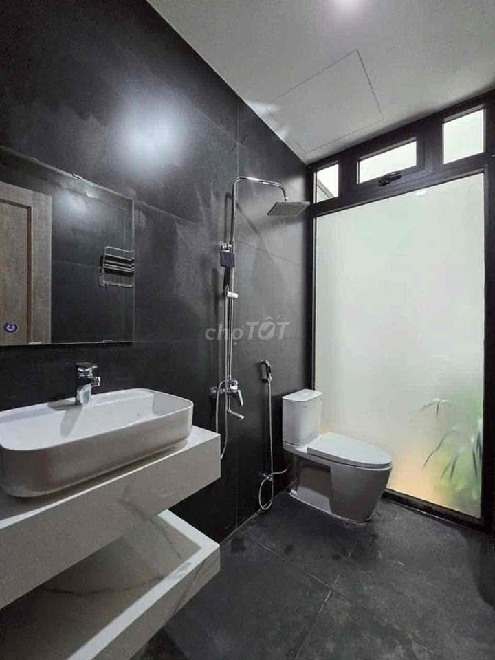 Nhà 3 tầng 4 phòng ngủ Hướng Tây Nam cần bán tại Hoà Xuân