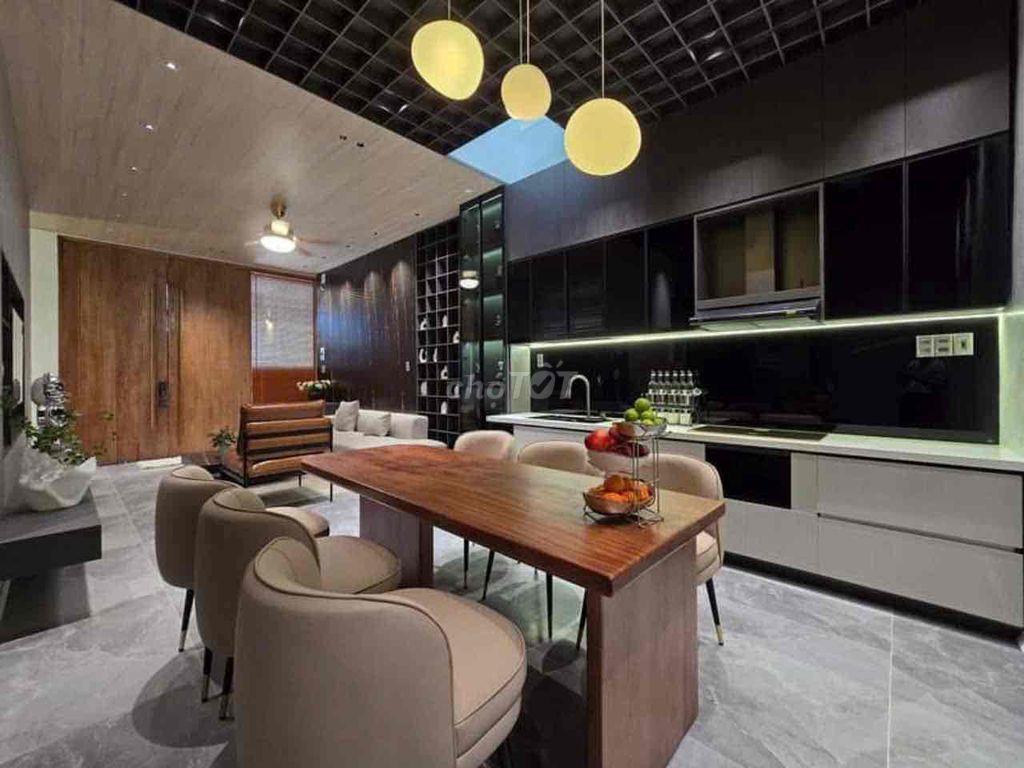 Nhà 3 tầng 4 phòng ngủ Hướng Tây Nam cần bán tại Hoà Xuân