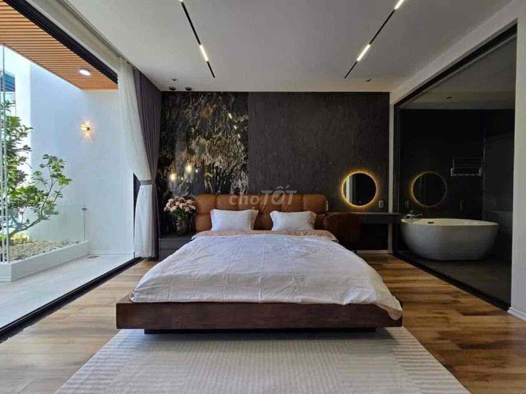 Nhà 3 tầng 4 phòng ngủ Hướng Tây Nam cần bán tại Hoà Xuân