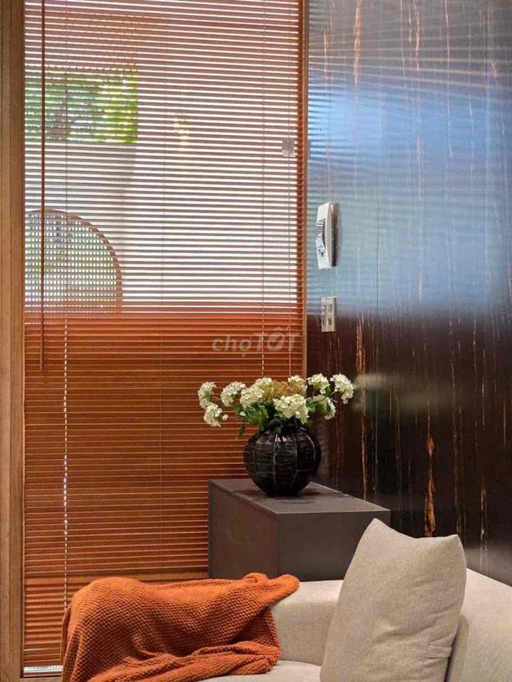 Nhà 3 tầng 4 phòng ngủ Hướng Tây Nam cần bán tại Hoà Xuân