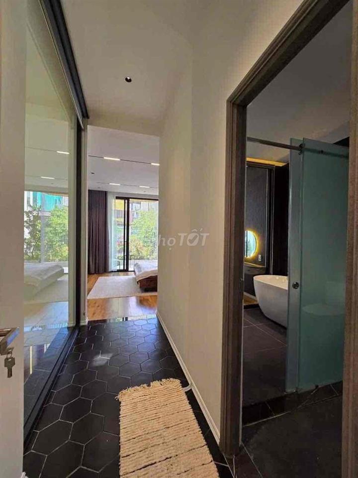 Nhà 3 tầng 4 phòng ngủ Hướng Tây Nam cần bán tại Hoà Xuân