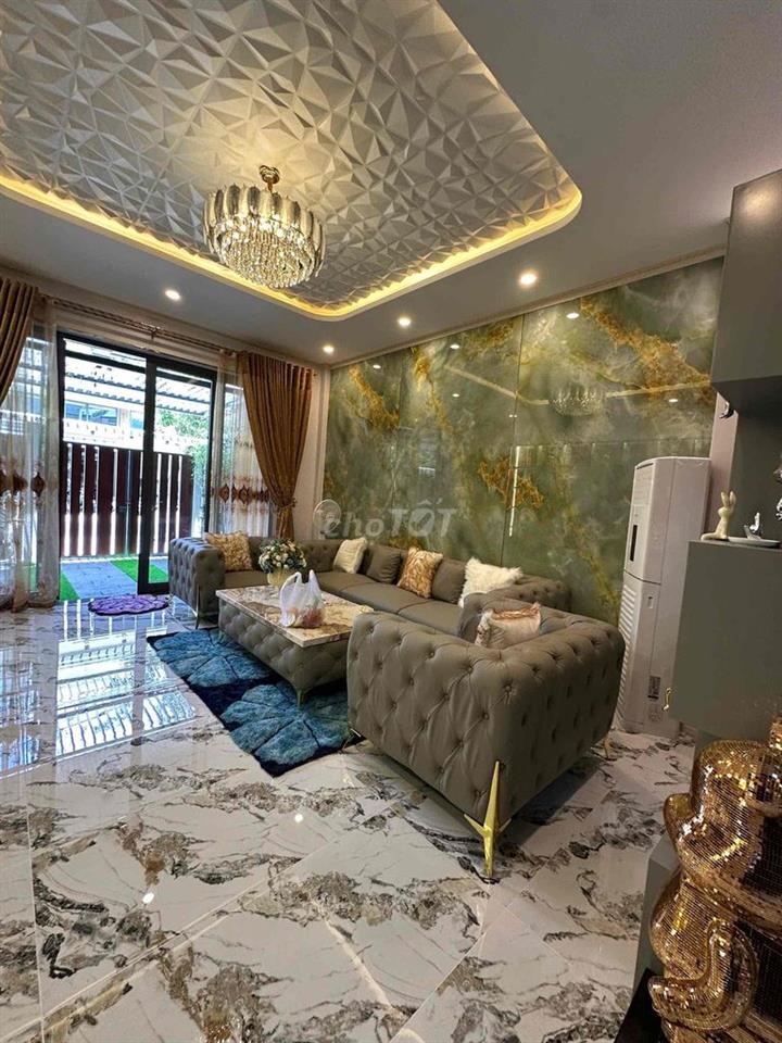 Cho thuê nhà 3 tầng Hoà Xuân full nội thất