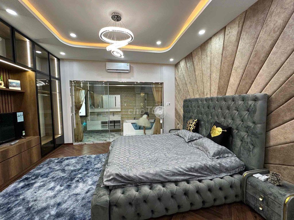 Cho thuê nhà 3 tầng Hoà Xuân full nội thất