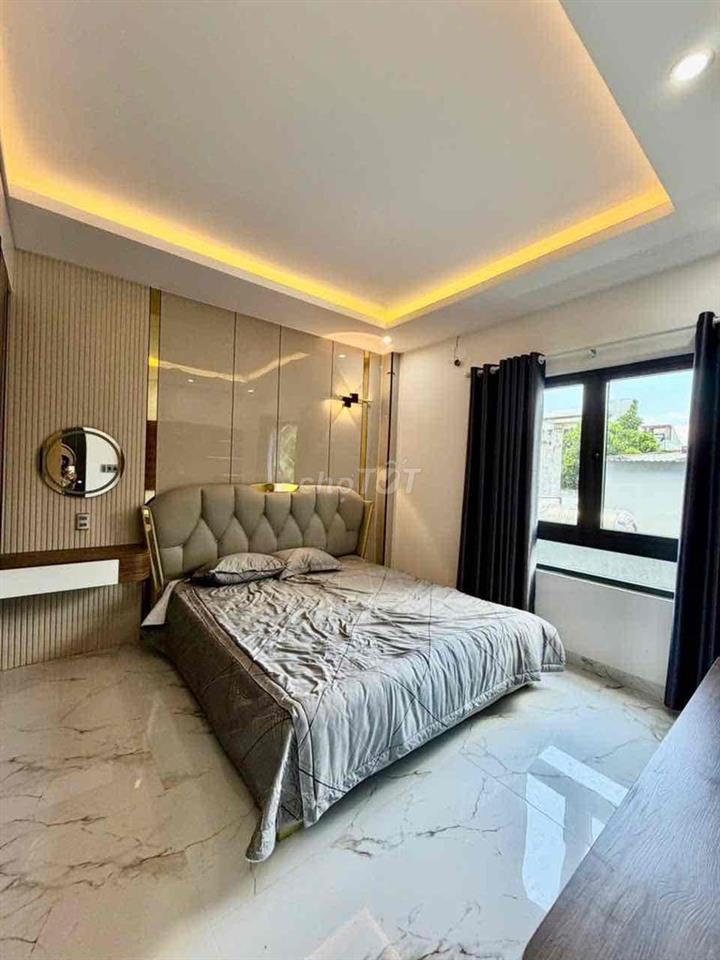 Cho thuê nhà 3 tầng 4 phòng ngủ Hoà Xuân Hoàng Châu Ký