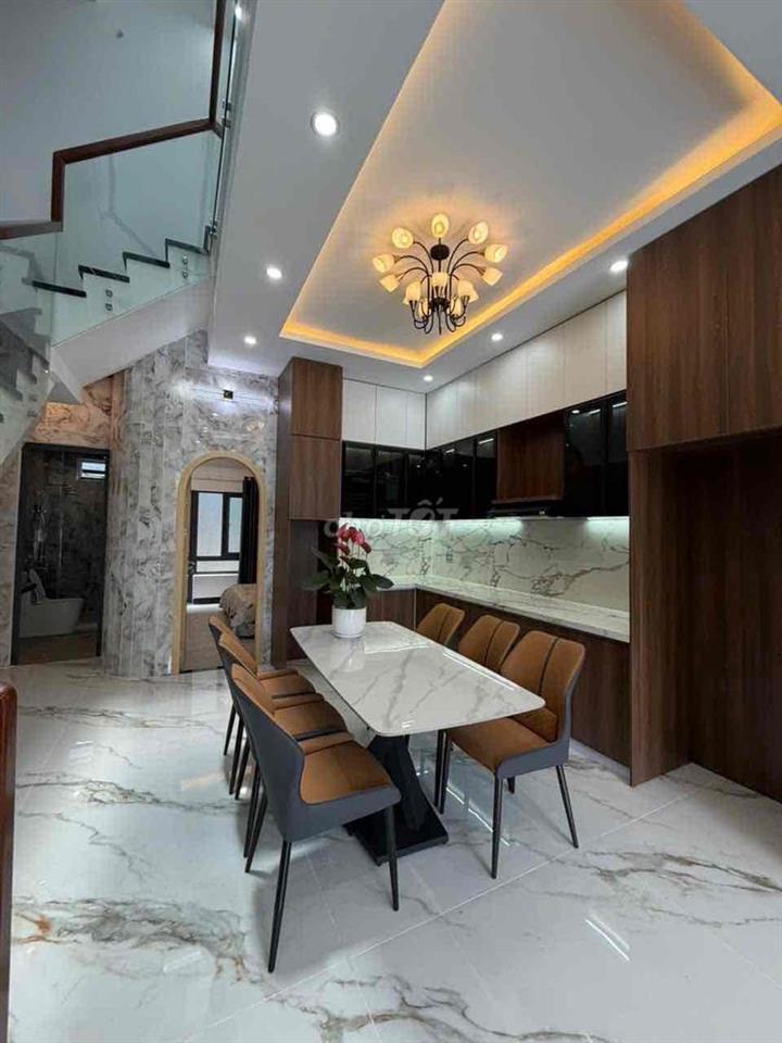 Cho thuê nhà 3 tầng 4 phòng ngủ Hoà Xuân Hoàng Châu Ký