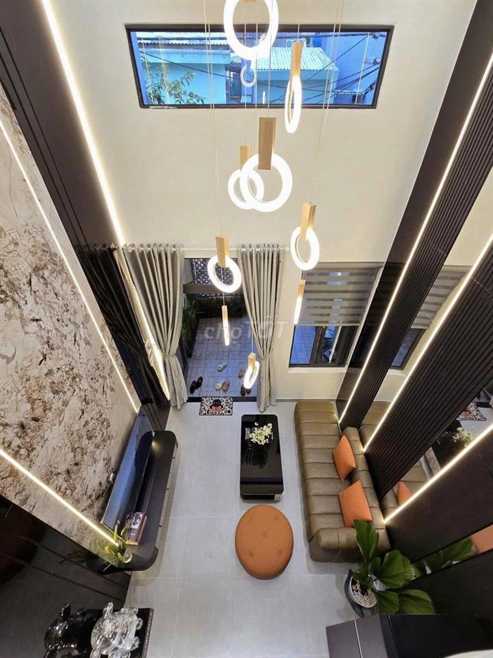 Nhà Nguyên Căn Trung Tâm 3PN Cực Xinh Đường Trưng Nữ Vương