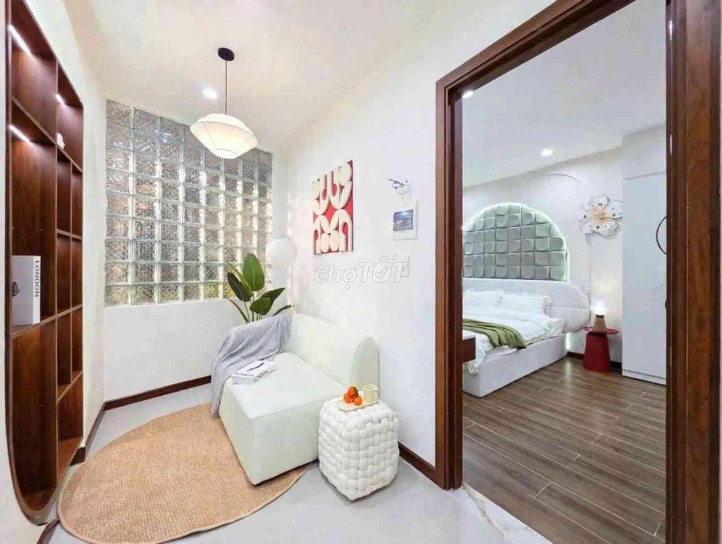 Nhà Mặt Tiền Trung Tâm Hải Châu|Ngang Hơn 11m| Dòng Tiền 100tr/tháng