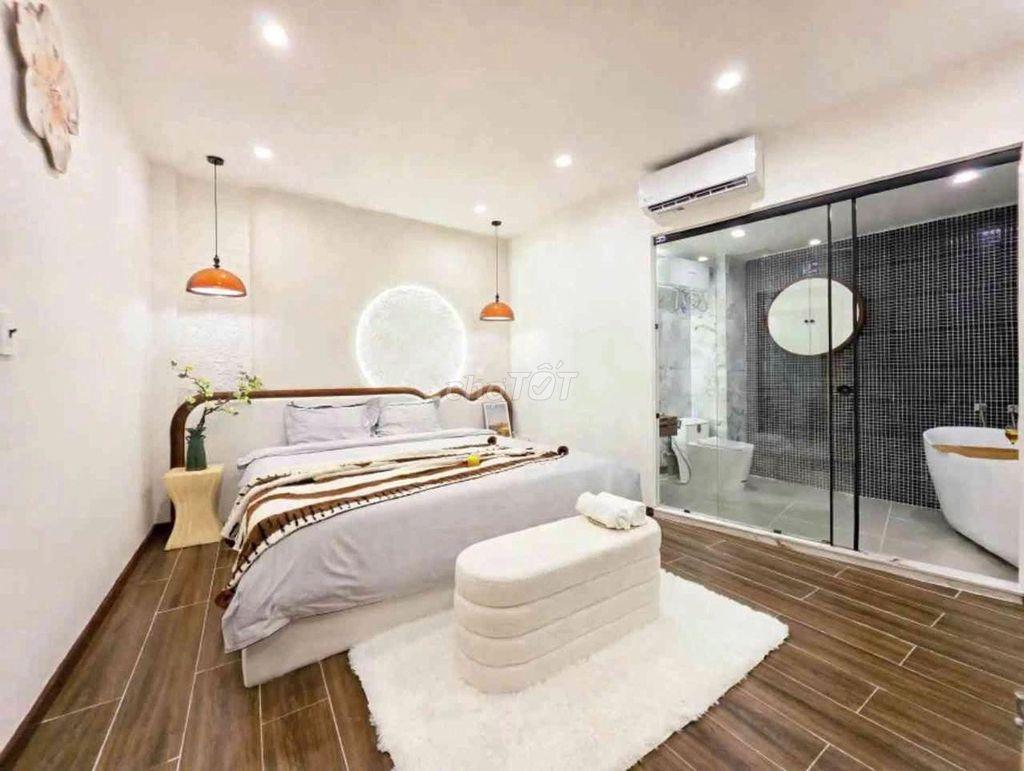 Nhà Mặt Tiền Trung Tâm Hải Châu|Ngang Hơn 11m| Dòng Tiền 100tr/tháng