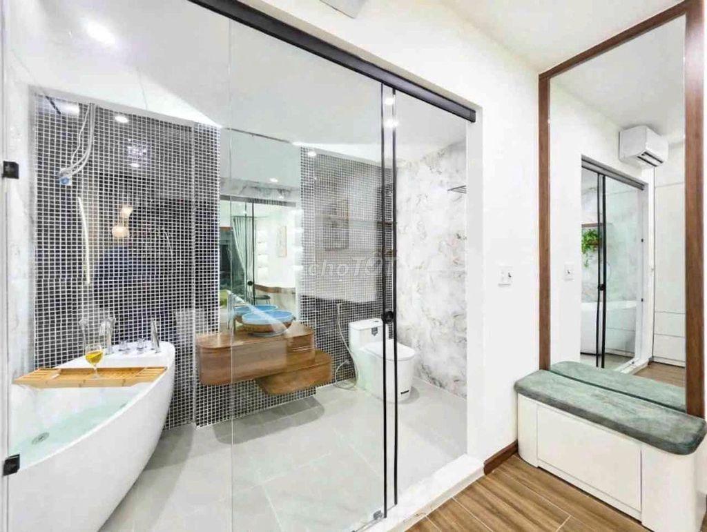 Nhà Mặt Tiền Trung Tâm Hải Châu|Ngang Hơn 11m| Dòng Tiền 100tr/tháng
