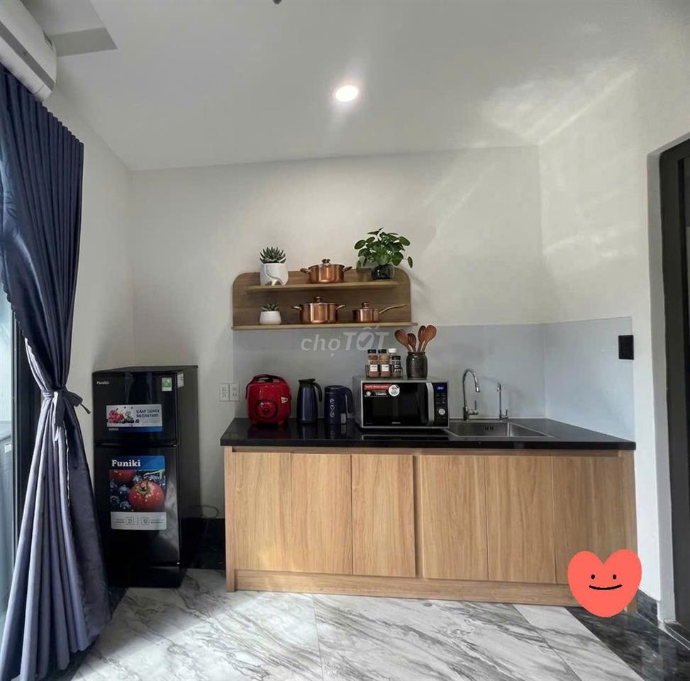 CHO THUÊ CĂN HỘ 1 PHÒNG NGỦ , RỘNG 60M² ,BAN CÔNG THOÁNG 2 MẶT