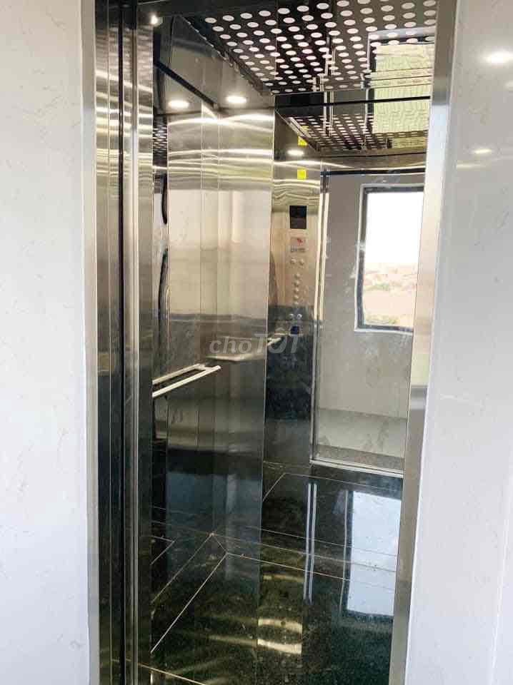 Căn hộ FPT có bếp, máy giặt riêng từng phòng.