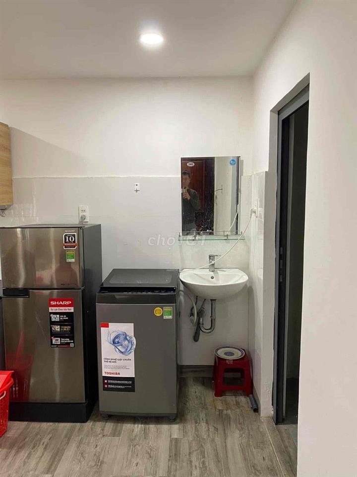 Căn hộ FPT có bếp, máy giặt riêng từng phòng.