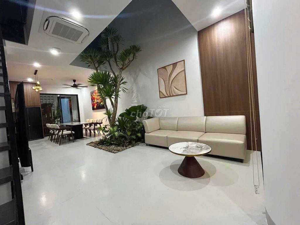 RẤT ĐẸP- CHO THUÊ NHÀ 3 TẦNG: ĐƯỜNG NƯỚC MẶN - HỒ BƠI - 4 phòng - 5wc