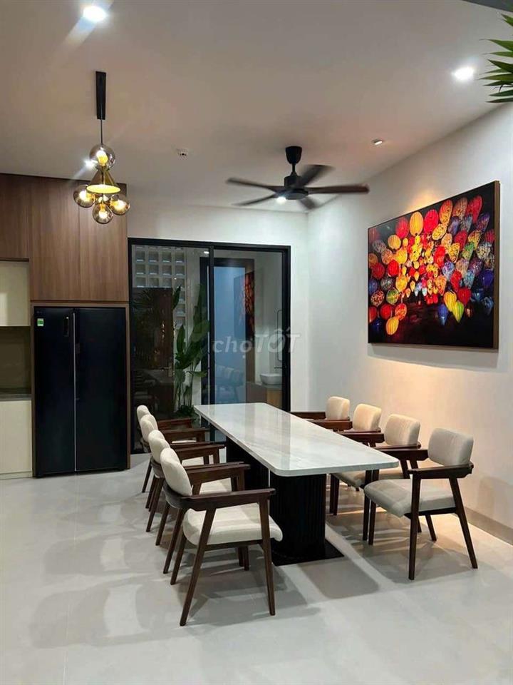 RẤT ĐẸP- CHO THUÊ NHÀ 3 TẦNG: ĐƯỜNG NƯỚC MẶN - HỒ BƠI - 4 phòng - 5wc