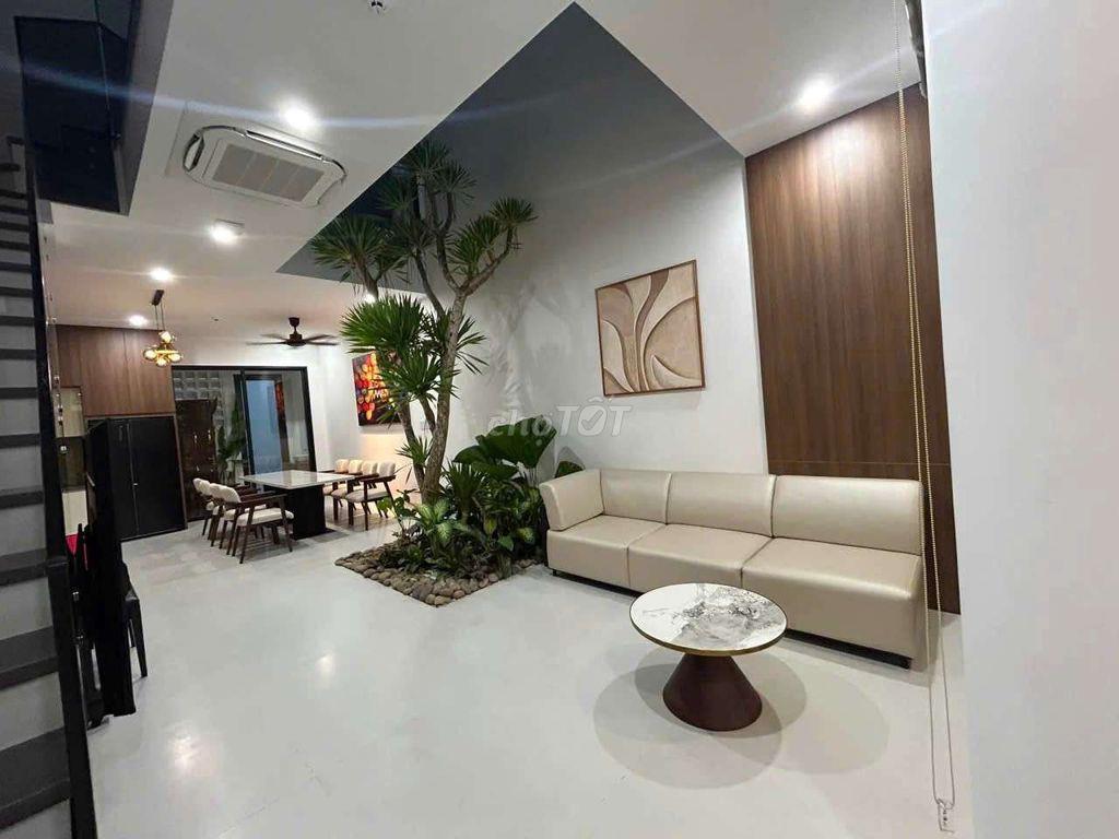 RẤT ĐẸP- CHO THUÊ NHÀ 3 TẦNG: ĐƯỜNG NƯỚC MẶN - HỒ BƠI - 4 phòng - 5wc