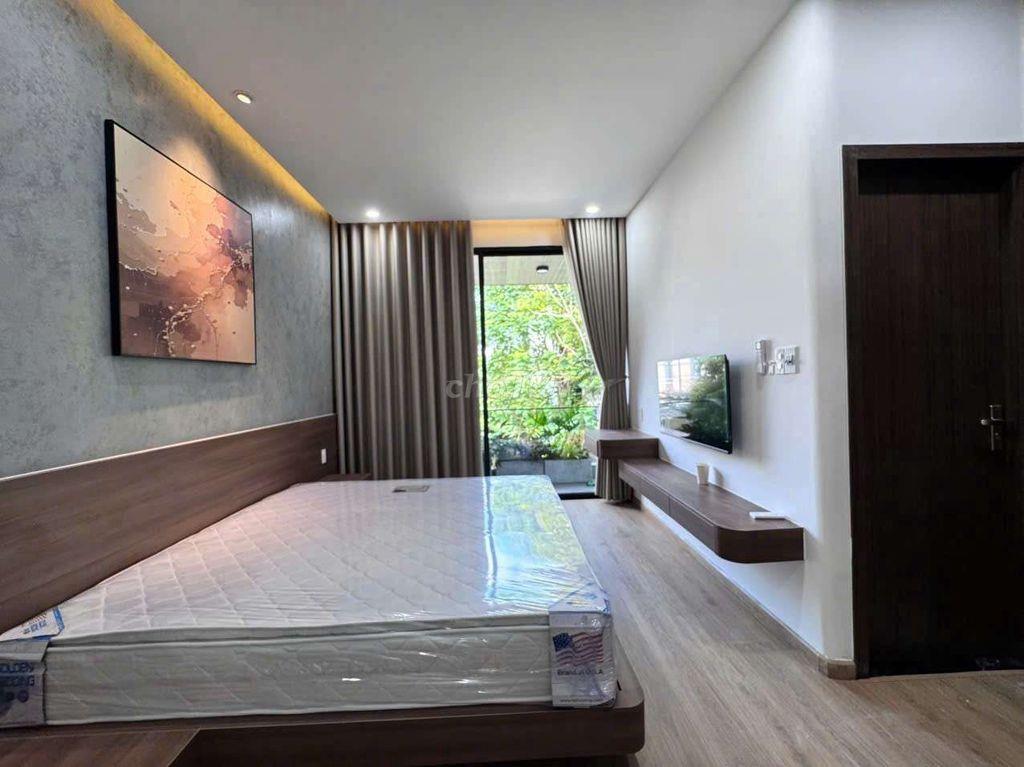 RẤT ĐẸP- CHO THUÊ NHÀ 3 TẦNG: ĐƯỜNG NƯỚC MẶN - HỒ BƠI - 4 phòng - 5wc