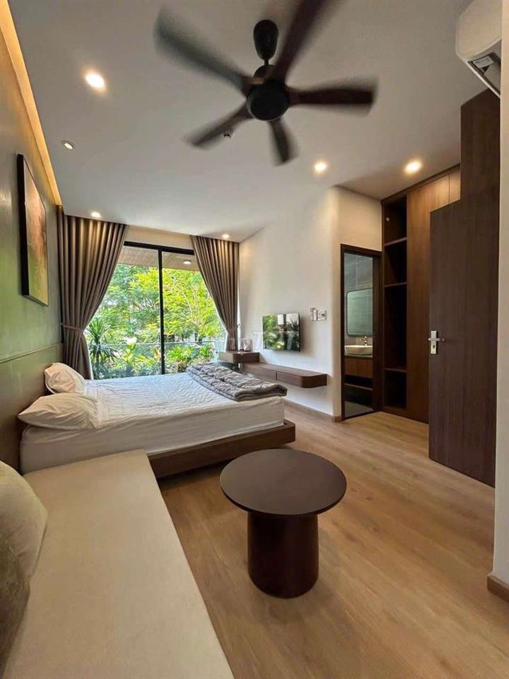 RẤT ĐẸP- CHO THUÊ NHÀ 3 TẦNG: ĐƯỜNG NƯỚC MẶN - HỒ BƠI - 4 phòng - 5wc