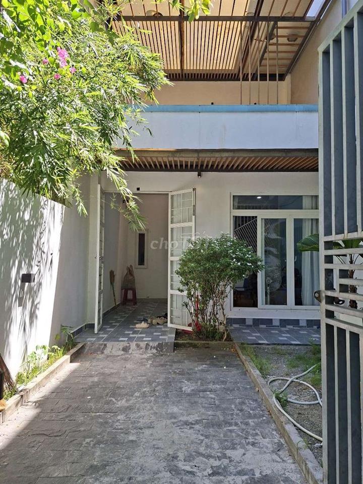 🇻🇳 CHO THUÊ NHÀ 2 TẦNG SÂN VƯỜN: ĐƯỜNG NGUYỄN SẮC KIM - 3 PHÒNG NGỦ