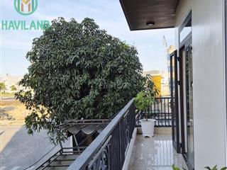 STUDIO BAN CÔNG SIÊU THOÁNG NGAY SÁT CẦU MINH MẠNG