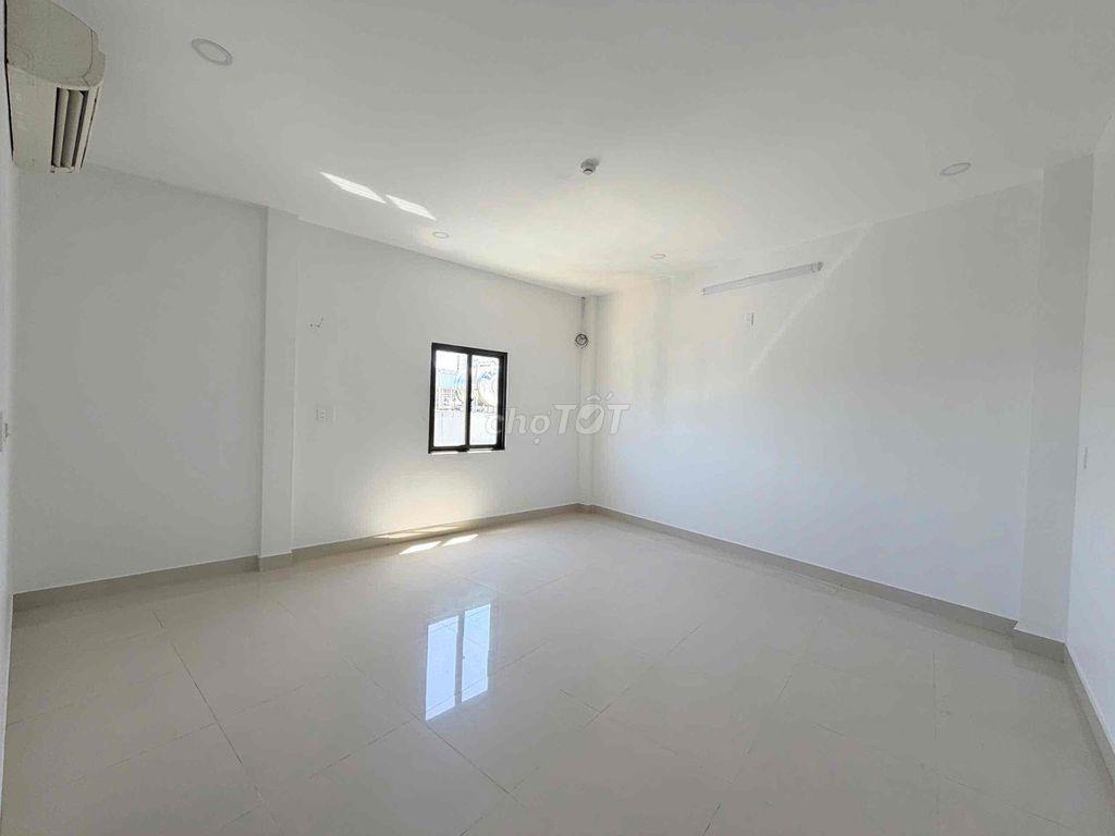 Cho thuê nhà 5 tầng mặt tiền TRIỆU NỮ VƯƠNG ngang 6m5