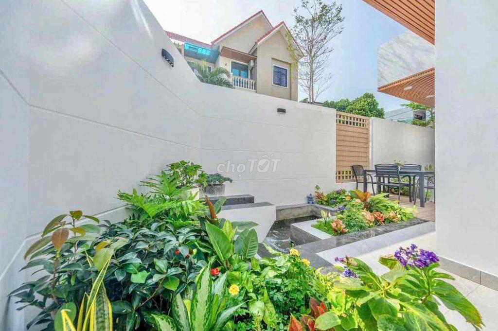 Cho thuê biệt thự 3 tầng 2 mặt tiền NGUYỄN SƠN