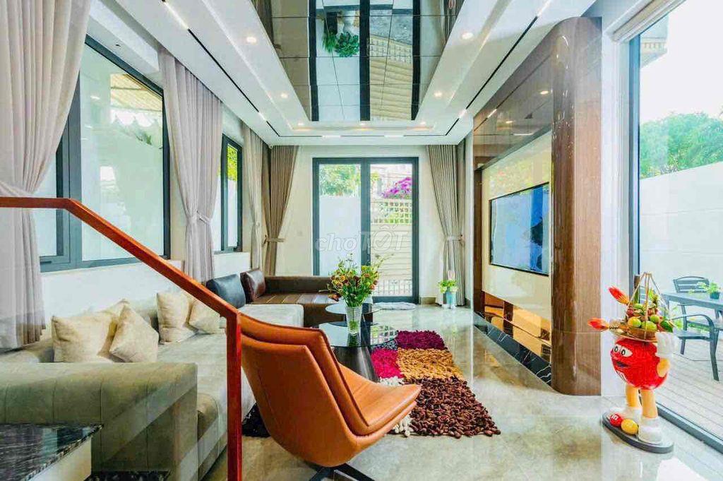 Cho thuê biệt thự 3 tầng 2 mặt tiền NGUYỄN SƠN