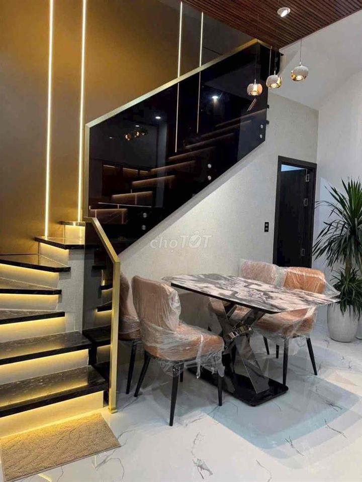 Cho thuê nhà 4 tầng Kiệt 4m Trần Cao Vân - Gần Lê Độ - Gần Bãi Tắm Hà