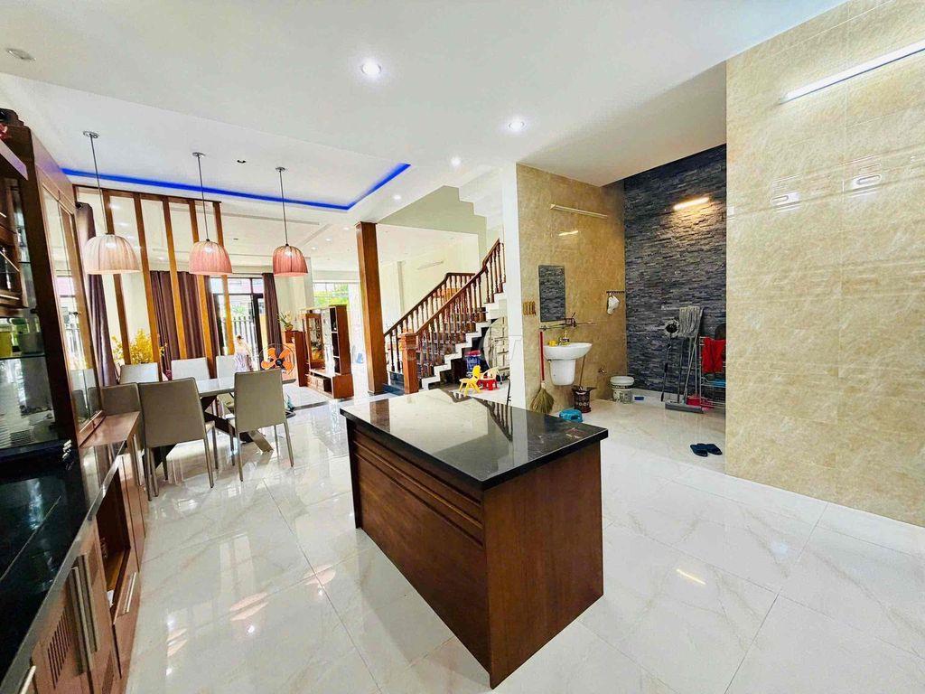Cho thuê nhà 3 tầng kiệt oto đường nhựa 5m 2/9