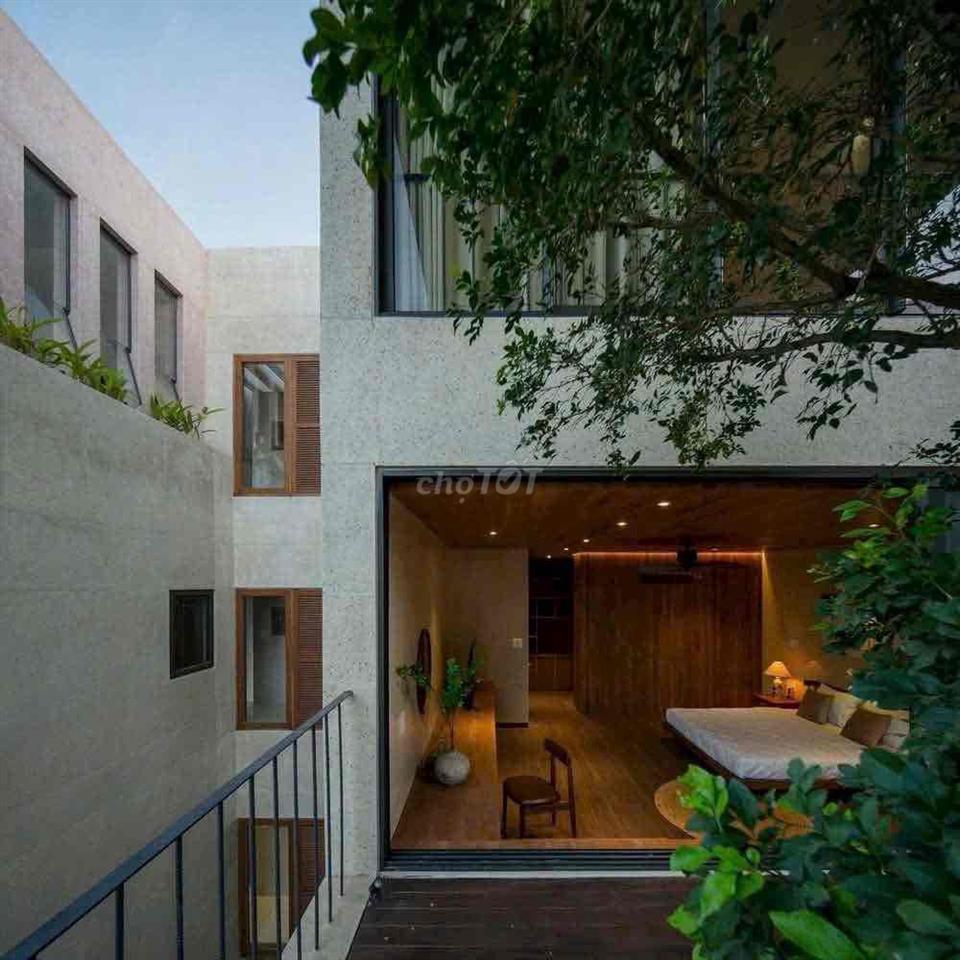 📍Cho thuê căn villa sân vườn 3 tầng mặt tiền khu #NAM #VIỆT #Á  - ( ng
