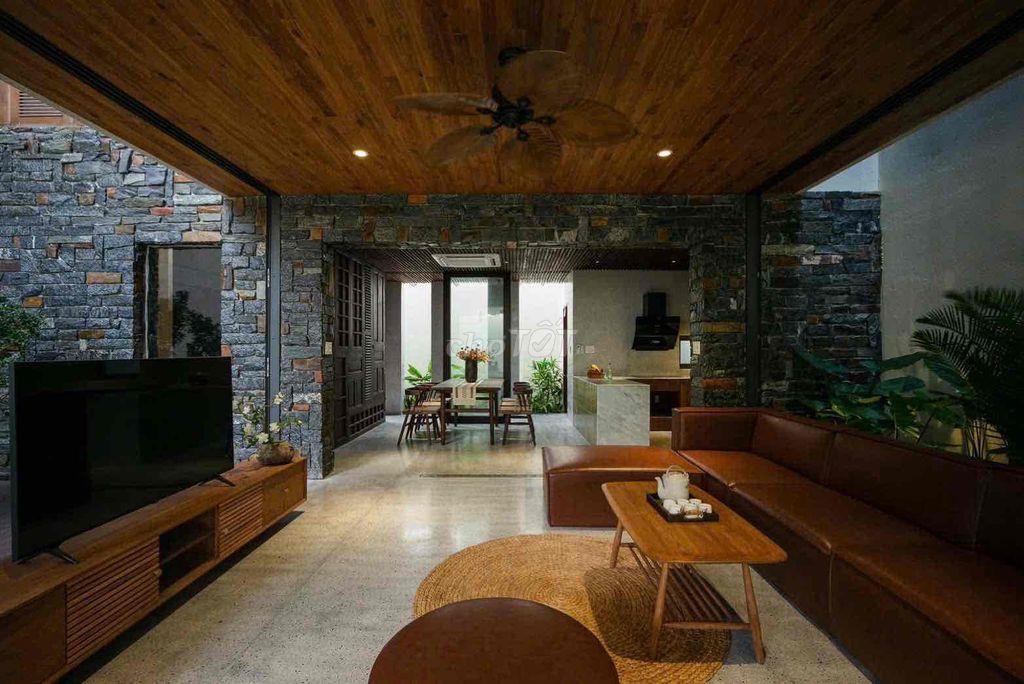📍Cho thuê căn villa sân vườn 3 tầng mặt tiền khu #NAM #VIỆT #Á  - ( ng