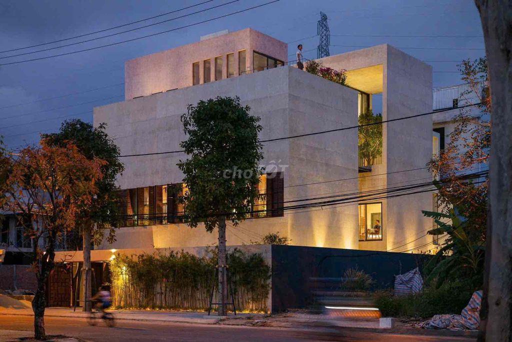📍Cho thuê căn villa sân vườn 3 tầng mặt tiền khu #NAM #VIỆT #Á  - ( ng