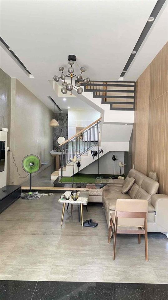 📍Cho thuê nhà mặt tiền 3 tầng đường Thanh Thuỷ ngang 4,5