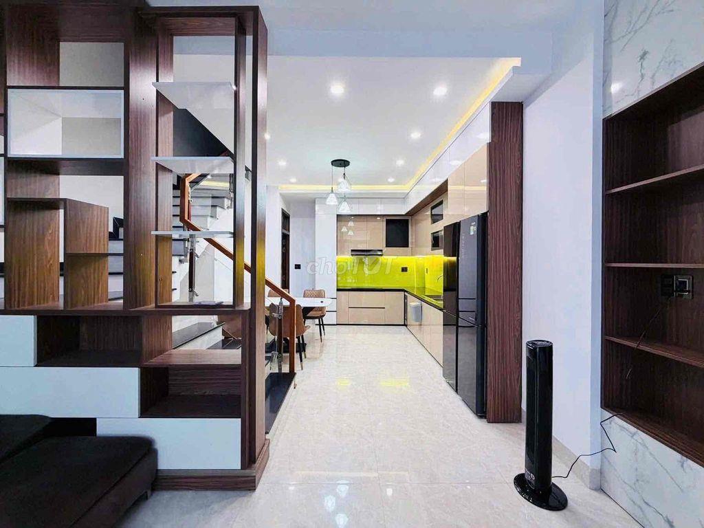 📍Cho thu.ê nhà 4 tầng kiệt oto NGUYỀN HỮU THỌ  ngang 5m