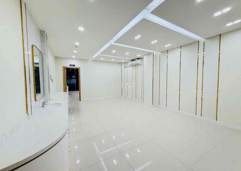Cho thuê nhà 6 tầng Nguyễn Văn Linh , thang máy , pccc đầy đủ 15 phòng